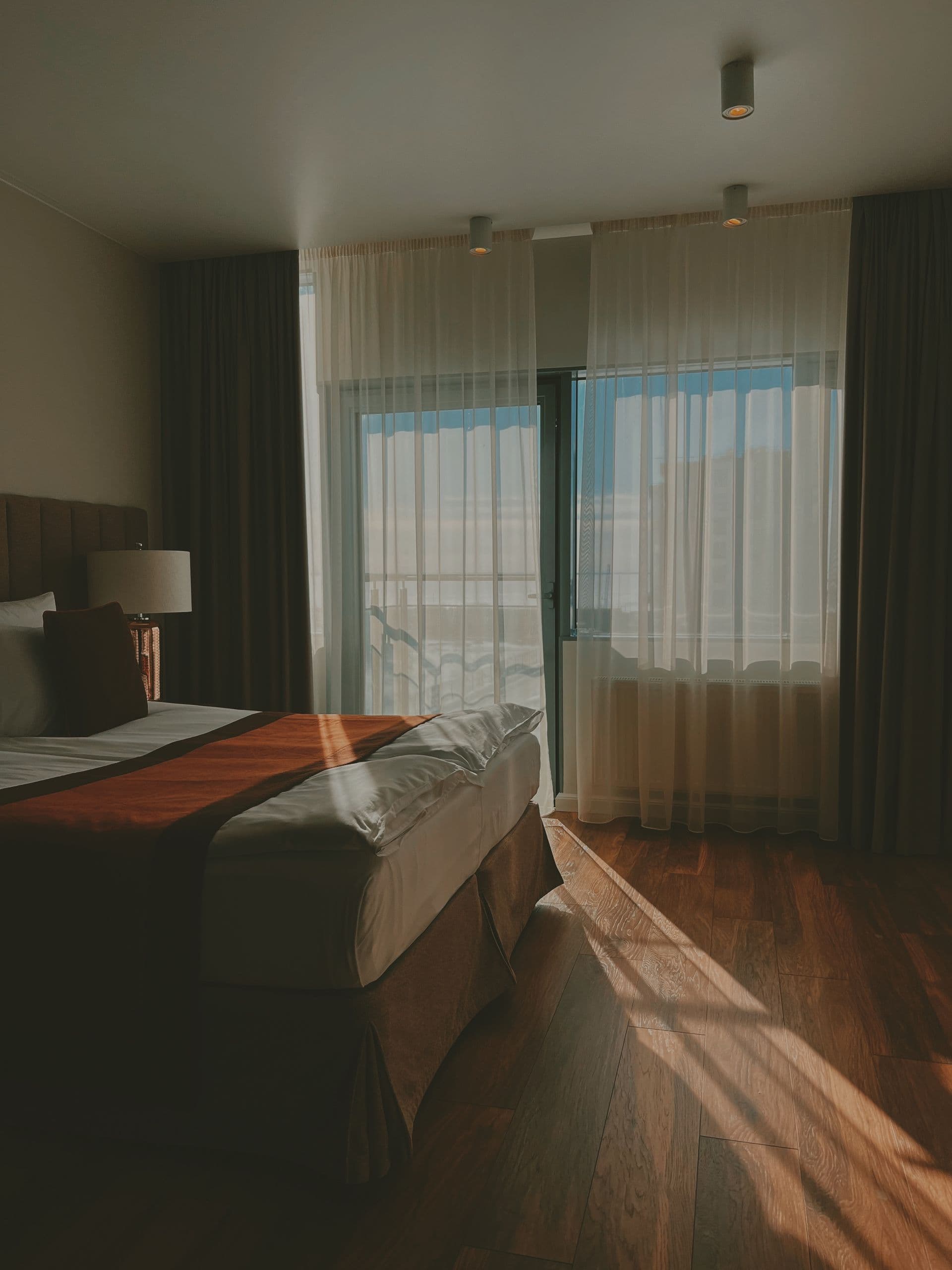 Illustrative stock photograph: room mood/detail